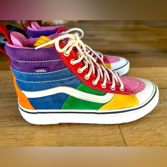 Vans Sk8-Hi MTE 2.0 DX Rainbow Sneakers Shoes - Picture 2 of 10